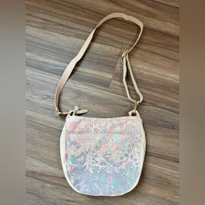 Sakroots leather crossbody bag. Muted colors. Very good preloved condition.